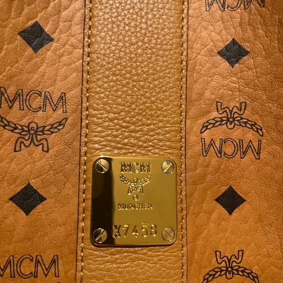 MCM Large Tote - Picture 2 of 5